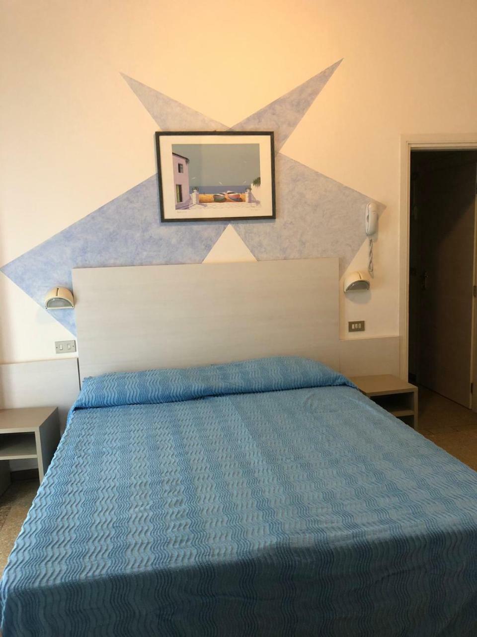 Alevon Hotel リミニ エクステリア 写真